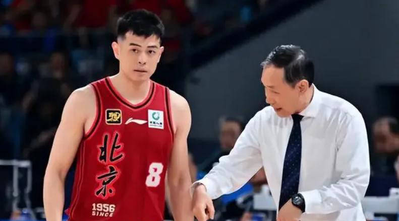 关于北京首钢大胜广州龙，闯入总决赛风头绝伦的信息