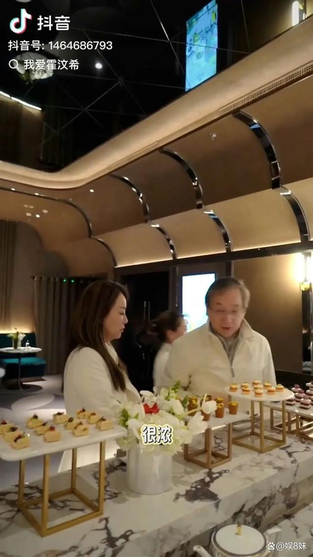开云体育开云官网-非洲明星对决再掀波澜，灿烂巨星风采尽显